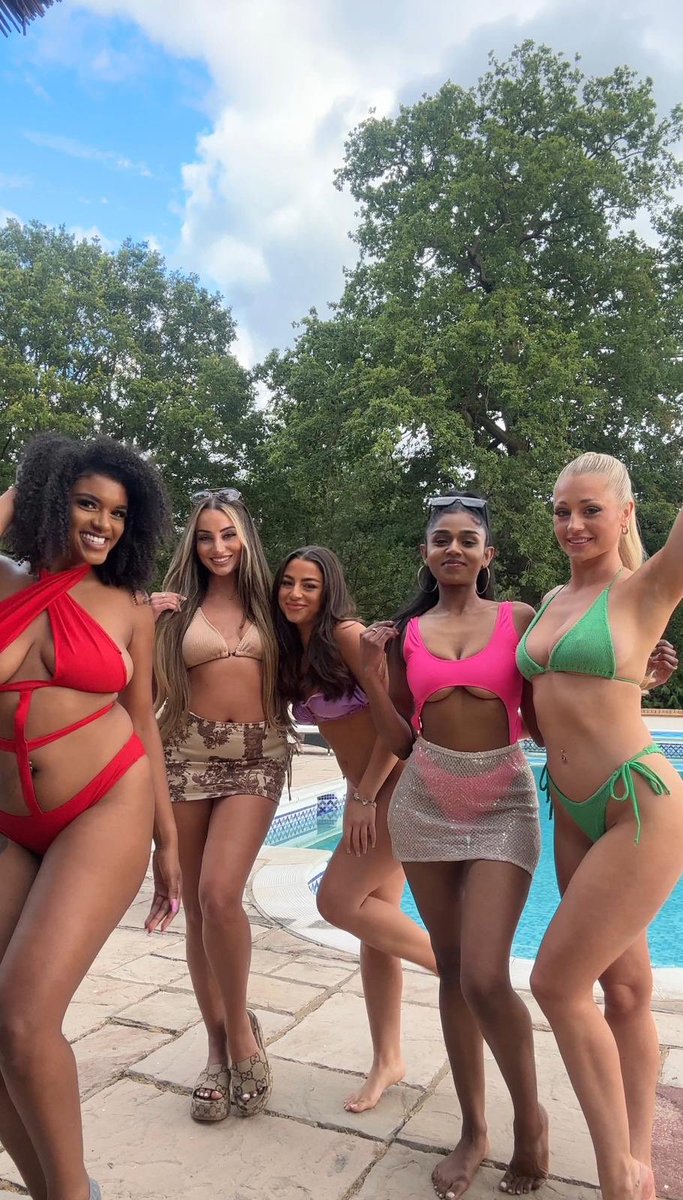 WOW @echelonmodels1 looking unreal 😮‍💨😍 It’s giving #loveisland at todays big mansion shoot for <a href="/jayspaofficial/">Jay Spa</a> 🔥 so much fun!

@loveisland contact us to cast for the next season 😃👏 #loveisland #mansionshoot #echelonmodels1 #echeloncastings #ukmodels #videogirls #beautymodels