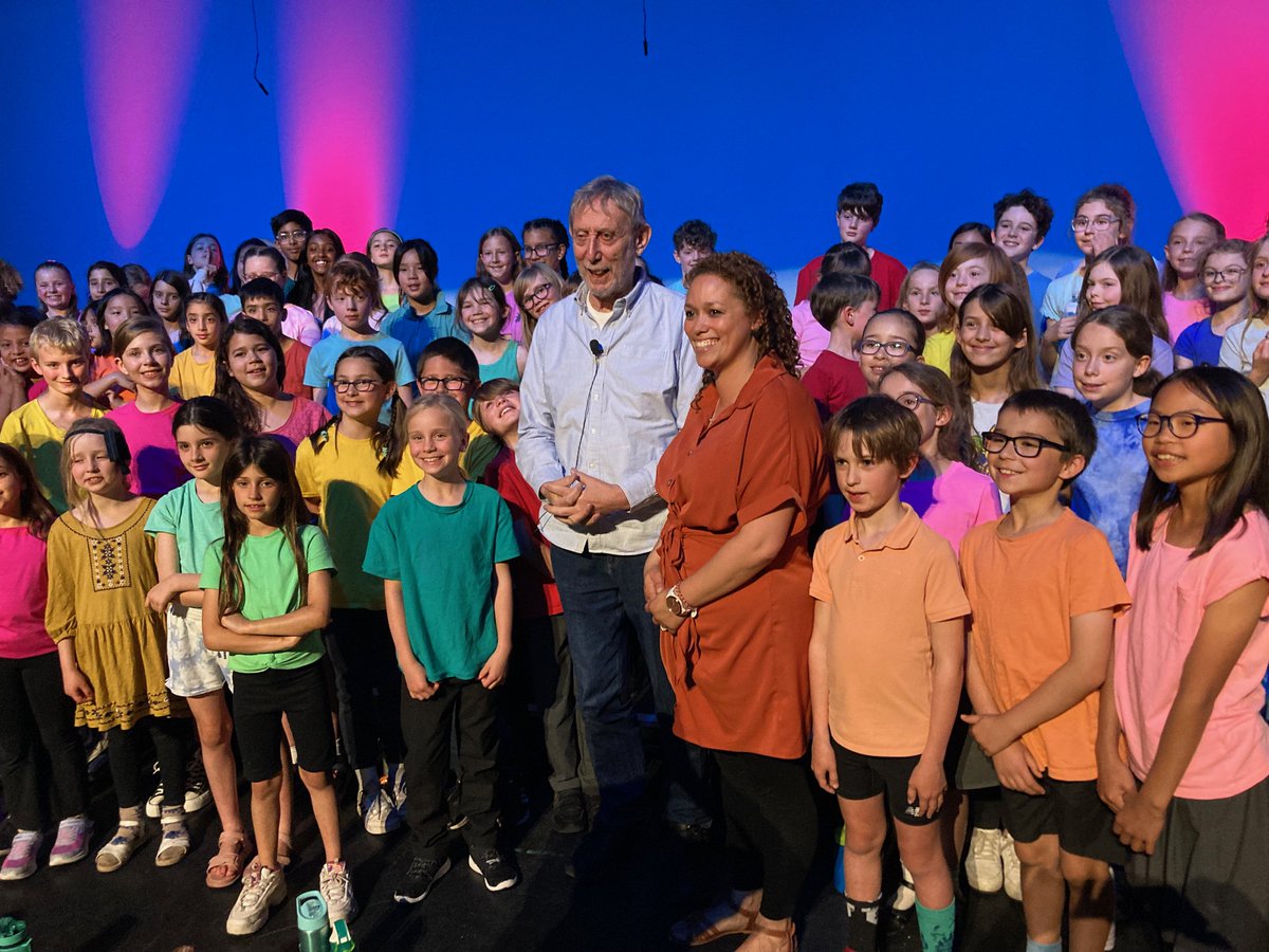 Helen Weinstein (@historyworkstv) on Twitter photo Huge thanks to <a href="/MichaelRosenYes/">Michael Rosen ππππ NICE η·η·</a> for a fantastic concert fundraising and raising awareness to support refugees! Wonderful to have 190 performers with us on stage, especially our Hope Singers & Hope Band! We are grateful to everyone who took part including the mega audience too!π Huge thanks to <a href="/MichaelRosenYes/">Michael Rosen ππππ NICE η·η·</a> for a fantastic concert fundraising and raising awareness to support refugees! Wonderful to have 190 performers with us on stage, especially our Hope Singers & Hope Band! We are grateful to everyone who took part including the mega audience too!π