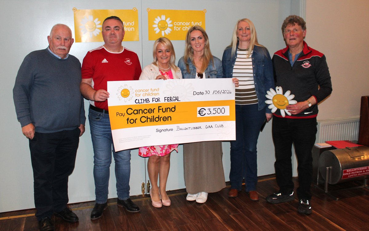 We were delighted this evening to present a cheque for €3,500 to @CancerFundChild is fundraising for the Daisy Lodge in Cong. 

A big thanks to everyone who supported our recent lotto, the entire proceeds of which have been donated to the Daisy Lodge project