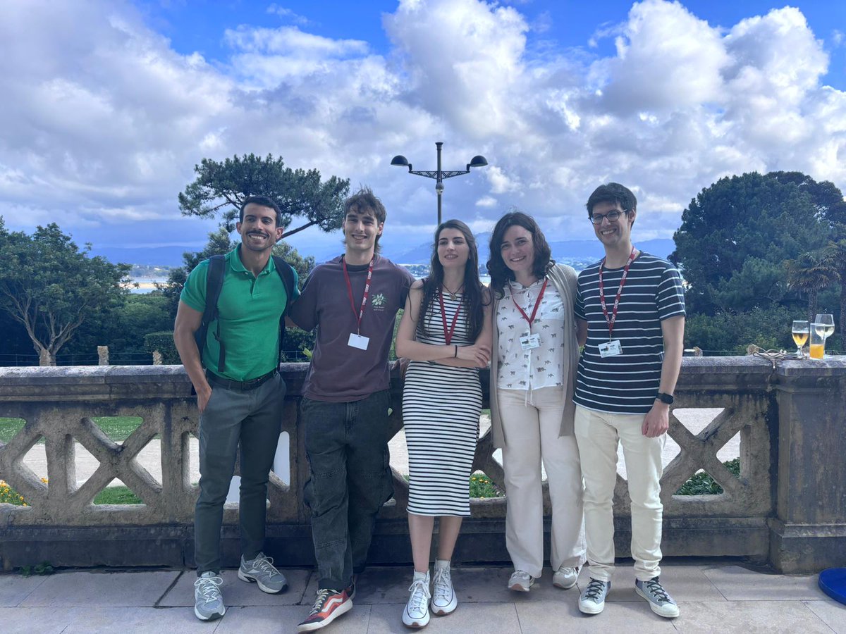 Estudiantes de tres promociones del Máster en Ciencia e Ingeniería de la Luz de <a href="/ETSIIT_UNICAN/">ETSIIT_UNICAN</a>  en la VII International School on Light Sciences and Technologies de la <a href="/UIMP/">UIMP</a>
