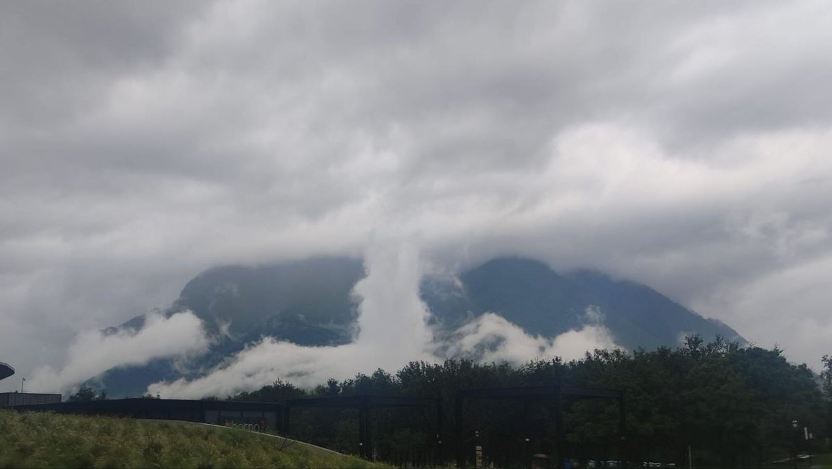 dannyxlavida's tweet photo. Así parque fundidora,
Que está pasando en #monterrey? 
#NuevoLeón https://t.co/FWKSj509lo