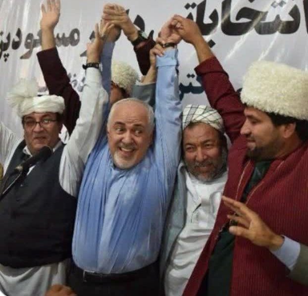 _amoo_saeed's tweet photo. شک ندارم افرادی مثل استاد رائفی‌پور، شیخ فرهادفتحی، مهندس نیکزاد و... با حضور شهر به شهر در استانهای ترک‌زبان که هسته اصلی آرای پزشکیان هستن، میتونن اون هسته سخت رو بشکونن بشرطی که حداقل نصف ظریف زحمت بکشن و عرق بریزن!! https://t.co/eAaa2ch9LM