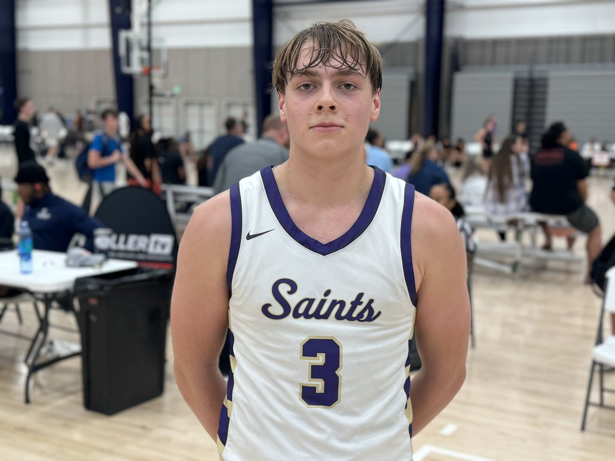 What a performance by 2025s Bryce Quinet and Hayden Stebbins for Notre Dame Prep in a rout of Carlsbad. 

Quinet is a physically imposing point guard with tremendous feel as a playmaker and Stebbins connected on 8 threes as the Saints led from the outset.
