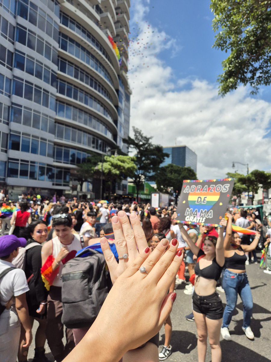 Feliz pride a todxs!! 🏳️‍🌈🏳️‍🌈

Love is love, and love always wins ❤️