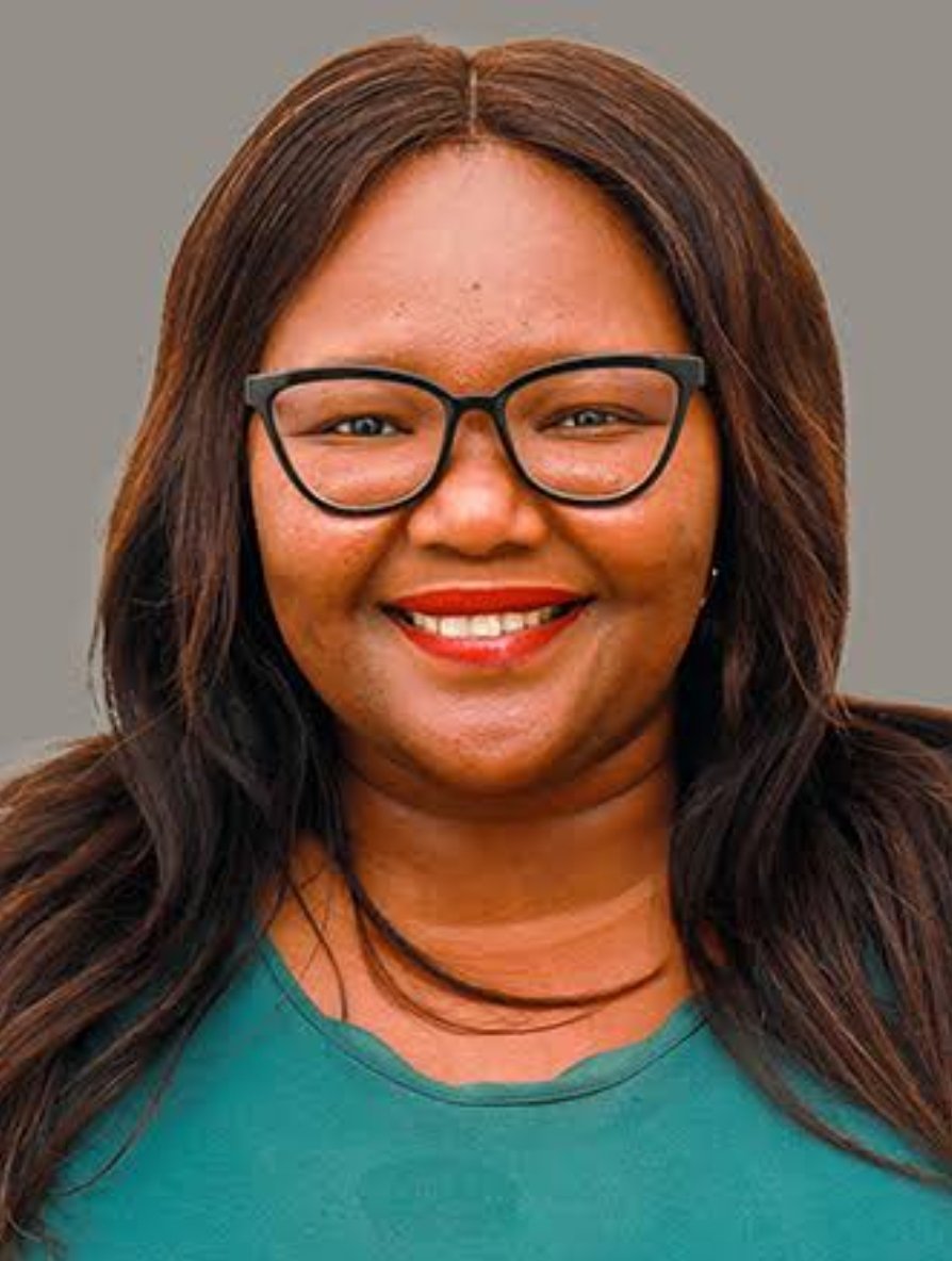 Sthamber's tweet photo. New Minister of Basic Education, Siviwe Gwarube. Member of DA.
President Cyril Ramaphosa #RutoMusGoNow #Cabinet Naledi Pandor Iran Miguna Miguna Linus Kaikai Charlene Ruto Eric Latiff John Steenhuisen https://t.co/fcMqGYMhhr