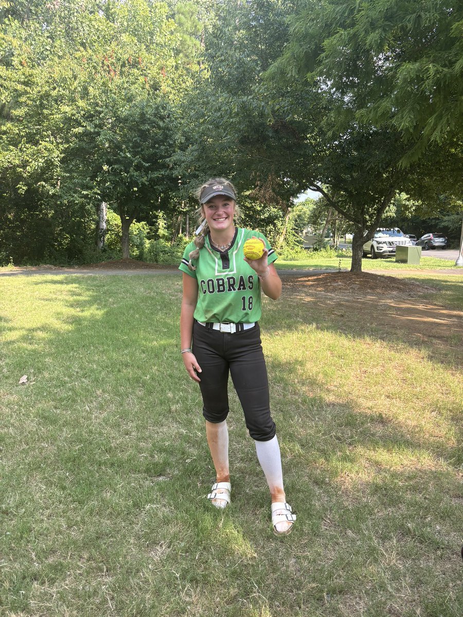 Great Showing at the East Coast Fireworks!  Always fun watching this team compete! Congrats to <a href="/LexieRitchie7/">Lexie Ritchie</a> <a href="/JadynD12/">Jadyn Davis</a> on their 💣!  Congrats to <a href="/EmilyMurphy2025/">Emily Murphy (2025)</a> for her two 💣 !