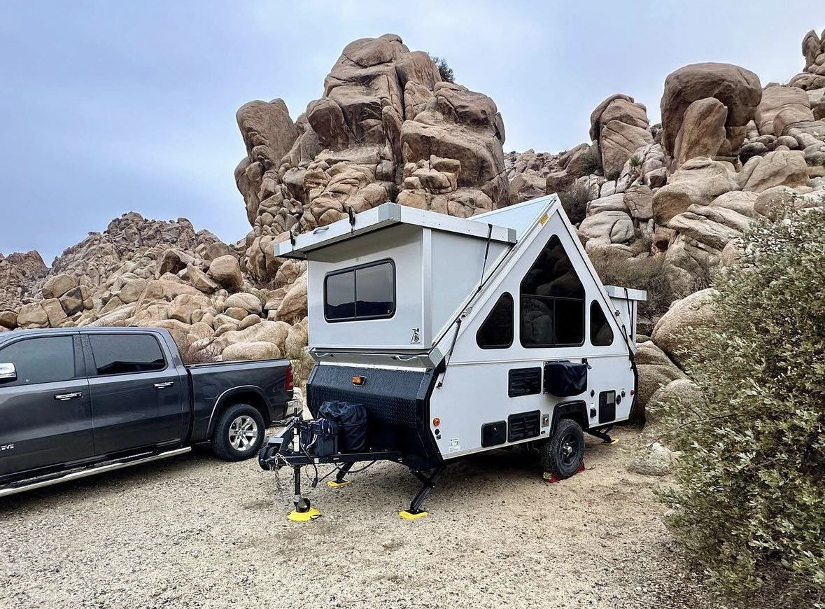 Aliner_Camping's tweet photo. Discovering new trails and hidden gems with an Aliner camper. Summer is all about exploration! ππΆββοΈ #AlinerExplorer #CampingLife
ππ»ππ»ππ» https://t.co/xKHRGEEV2I
#tinyrv #tinycamper #adventurejournal #exploremore #choosehappiness #NatureTherapy #gowild #wildandfree #thegreatoutdoors #adventurejournal #travelerlife #tinyhome #tinyhomeonwheels
(pc: @trailwhip)