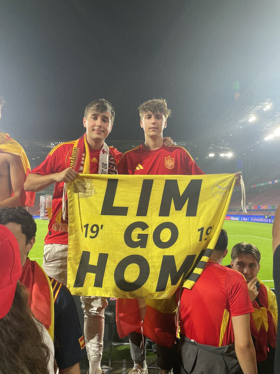 pepegarceran10's tweet photo. Hoy tocaba #LimGoHome en Colonia https://t.co/mRACJ2nKH3