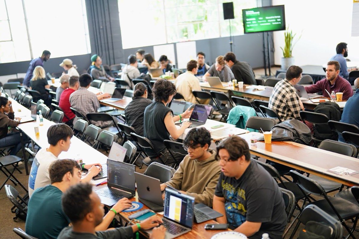 neffko's tweet image. Techstars ‍Startup Weekend San Francisco AI. Day Two. #techstars #hackathon