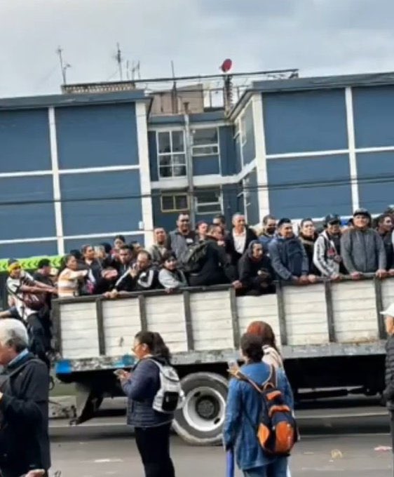 Simpsonitee's tweet image. Same energy.
#Linea9 #DisfrutenLoVotado