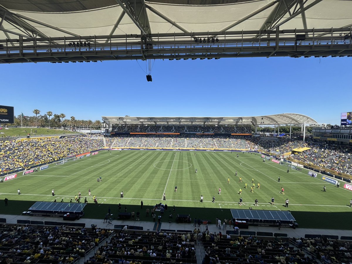 MayanTiger1's tweet photo. 26,791 is the announced attendance for América vs Tigres at #SupercopaLMX https://t.co/T8d3pMo5qy