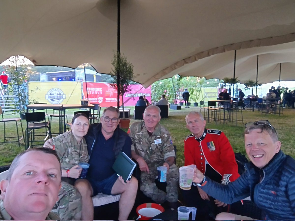 RSMI_DERBYS_ACF's tweet photo. It's been an absolute pleasure assisting the @ArmyBenFund this weekend raising funds at the Derbyshire @Sausage_cider festival. Awesome people and plenty of money raised and of course with valuable assistance from @DerbyshireACF CFAV's and cadets. @LtCol_Pickering @2Lt_Macpherson https://t.co/sY5txPGJzH