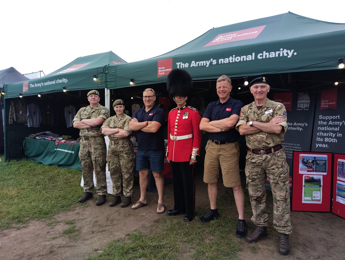 RSMI_DERBYS_ACF's tweet photo. It's been an absolute pleasure assisting the @ArmyBenFund this weekend raising funds at the Derbyshire @Sausage_cider festival. Awesome people and plenty of money raised and of course with valuable assistance from @DerbyshireACF CFAV's and cadets. @LtCol_Pickering @2Lt_Macpherson https://t.co/sY5txPGJzH