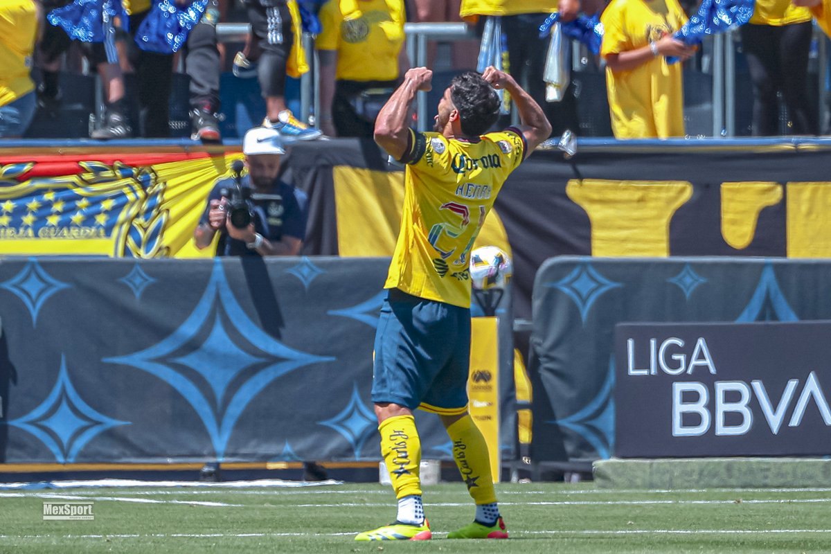 ClubAmerica's tweet photo. 𝐇𝐄𝐍𝐑𝐘. 💣

#AméricaVsTigres https://t.co/aZEYsrhR7c
