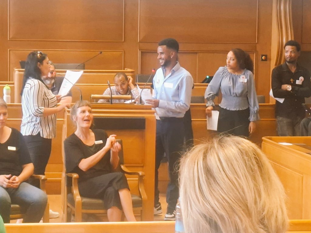 Timesoferitrea9's tweet photo. The real #Eritrean youth fighters for justice and human rights in Eritrea, #BlueRevolution members meeting with #Switzerland Authorities in Swiss #Parliament and discussed about the #TransnationalRepression #PFDJ regime &amp; what kind of challenges we are facing directly/indirectly. https://t.co/yZ4JWCAief