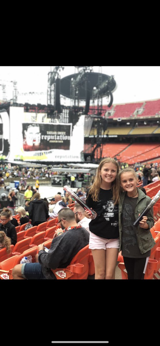 reaganbatty's tweet photo. if i’m not invited to taylor and travis’s wedding after a lifetime of commitment im gonna be pissed https://t.co/ZjP5NC1x6i