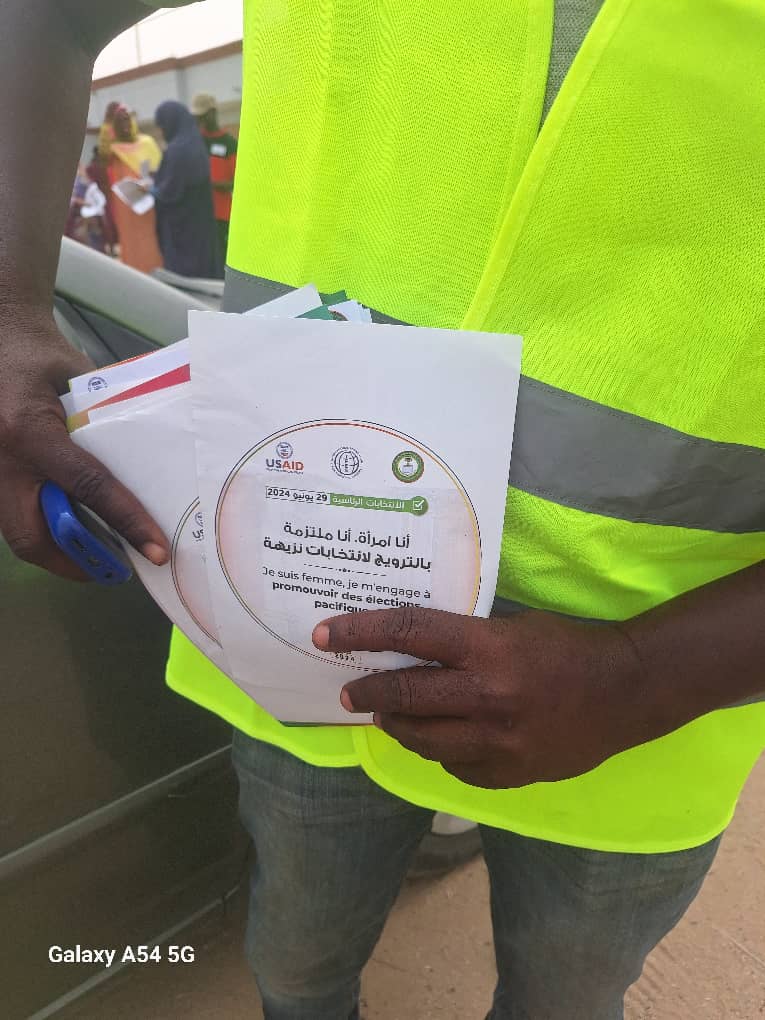 #Electionspresidentielles2024 : les urnes ont parlé,  la rue aussi.
Tout le monde devrait ainsi ds #leposrelecroral ,travailler à #renforcer le capital de confiance entre #lecitoyen et.#lesinstitutions