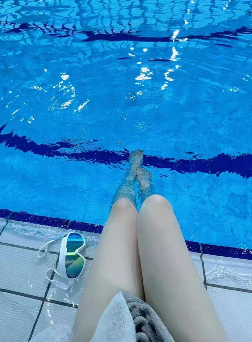 kyleandrewj's tweet image. Happy Sunday! I&apos;m at the pool, the last droplets clinging to my skin as a reminder of the rejuvenating afternoon spent submerged🥰