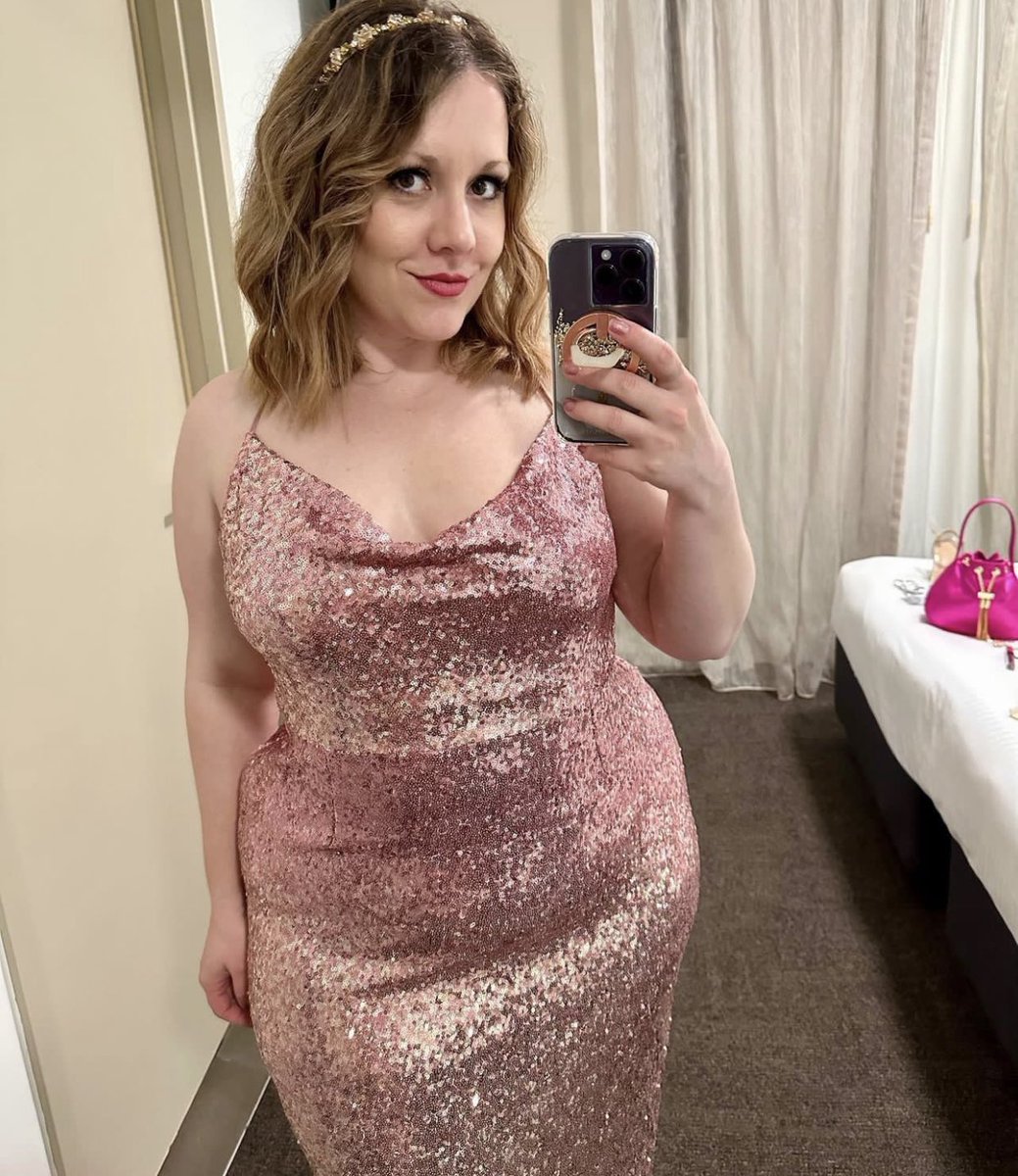 PascalTessin's tweet image. Describe the photo in one word? 🤗 ❤️