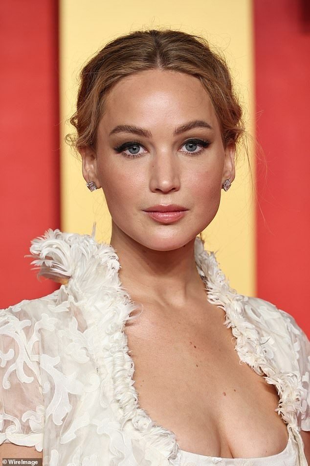 WorldWide_Celeb's tweet photo. Jennifer Lawrence 

Rate her out of 10. https://t.co/n7tPviGeKk