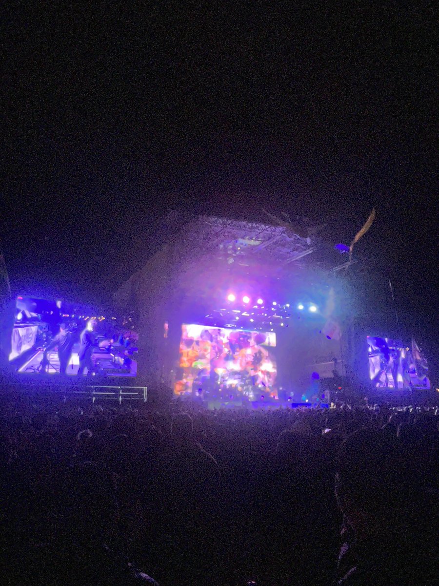_lewrobinson's tweet photo. No better way to close Glastonbury, one of the best to ever do it @TheNational https://t.co/tc8OKKAWks
