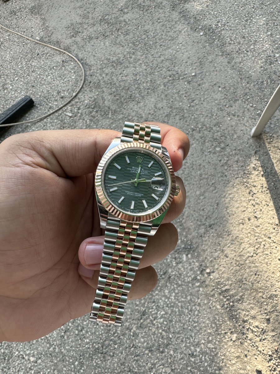 Bu rolex ‘e  sahip oldum bilenler yorumlayabilir mi ?