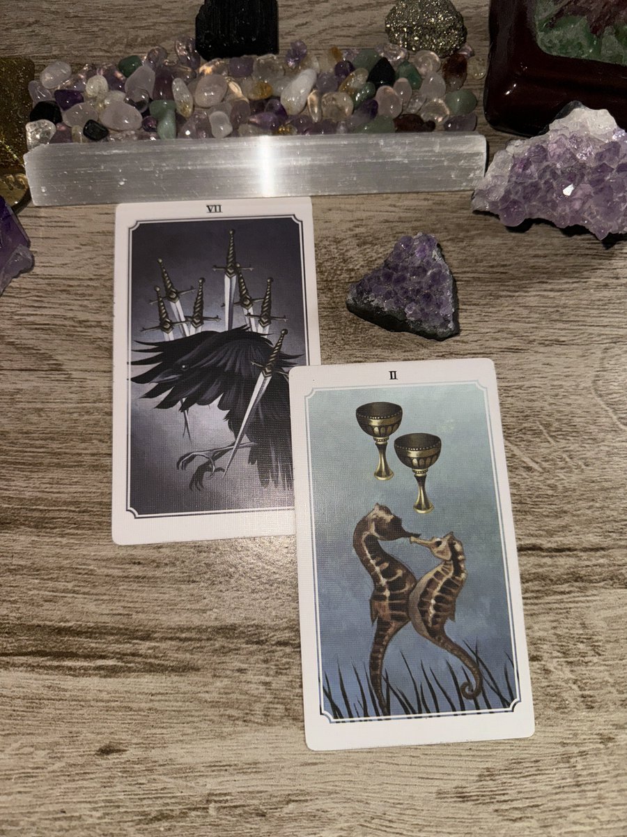 raftarot's tweet photo. 𓂃𓈒𓏸 sagitário • ♐︎ 𓏸𓈒𓂃 

não neglicencie seus valores para caber, não diminua suas vontades para ser aceito, não reprima sua essência para algo "dar certo".

a partir do momento que você se diminui ou se menospreza para algo dar certo, então esse algo já deu errado.

não se engane e compreenda que, quando algo é para dar certo, então simplesmente e naturalmente dá certo; não há necessidade de se esforçar para caber, se moldar, se diminuir.

seja sincero consigo mesmo, observe as coisas pela realidade.