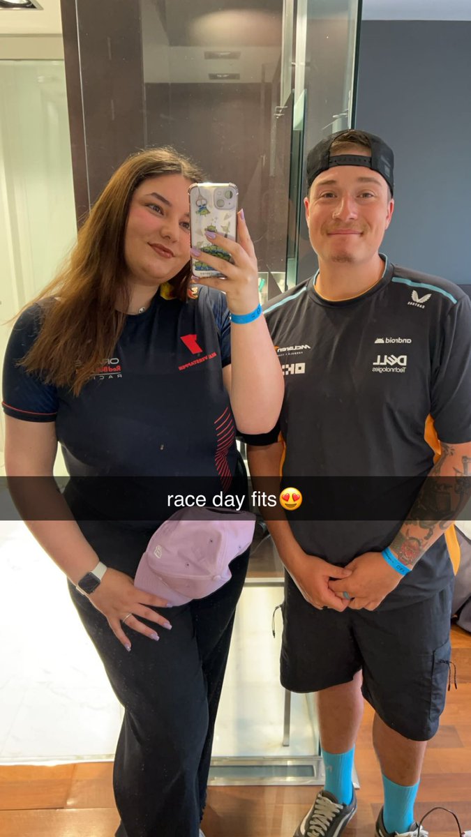 2ckl4skl's tweet photo. husband and wife?🤝🏻
nah🙂‍↔️
@redbullracing and @McLarenF1 🏎️ https://t.co/0TmeARh2tk