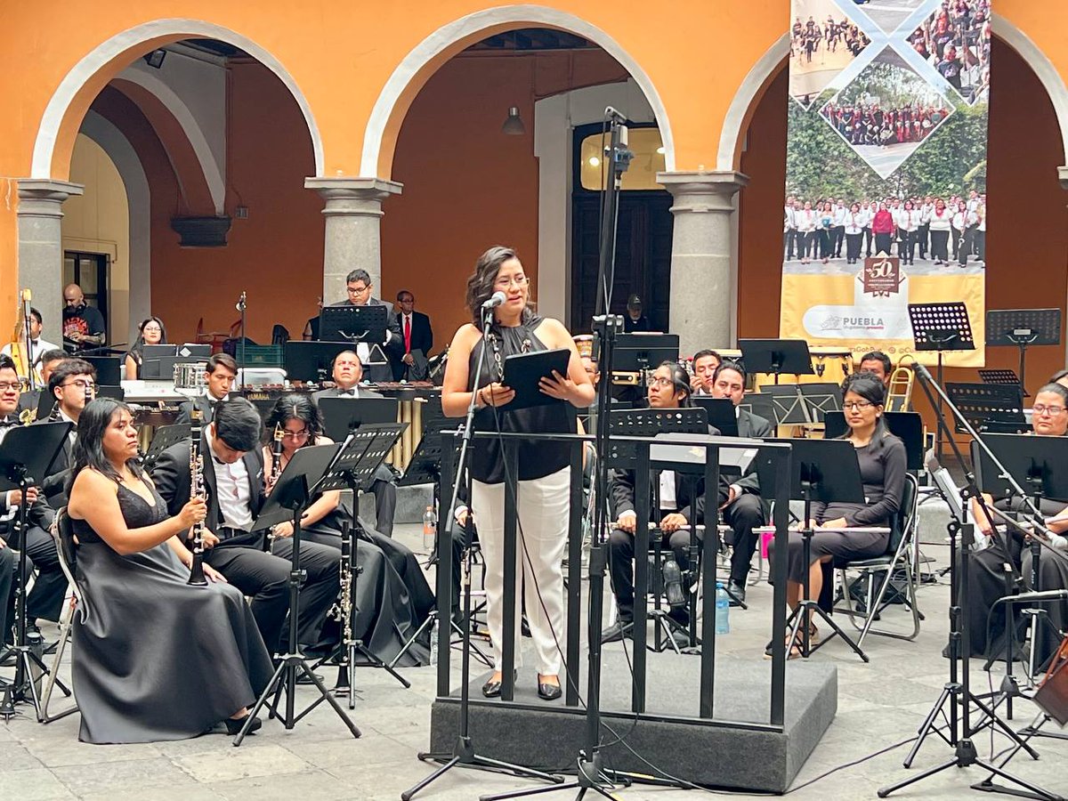 enriqueglockner's tweet photo. En @CasaCultura_Pue festejamos más de dos décadas de pasión en formación musical a través del Centro de Capacitación de Música de Banda #CECAMBA. Felicidades a quienes por 24 años han enriquecido nuestra cultura y llevado el arte de la música de banda a nuevas generaciones.🎉🎺 https://t.co/Zk0NZPFs3O