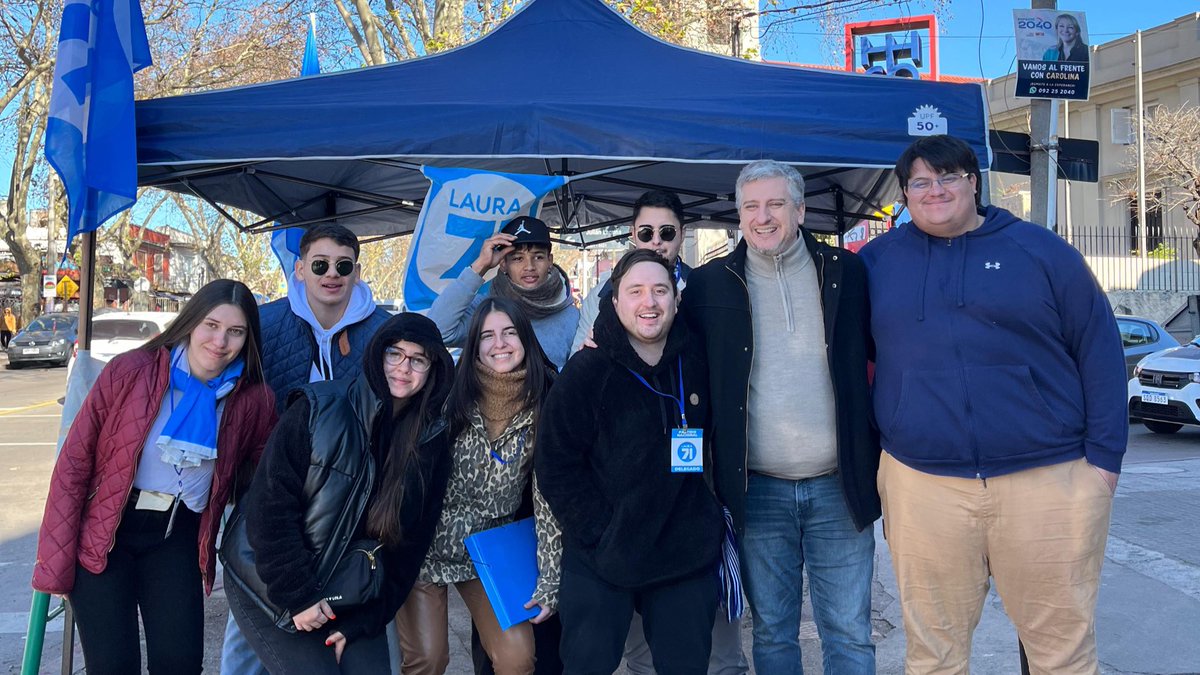 FrancoCanti's tweet photo. Y se fue una elección interna más! 
Con la conciencia tranquila de que dejamos todo por la @lista71 el @Herrerismo y @lauraraffo ahora a esperar los resultados!
A mi equipo @JovenesVN y @VNacional71 dámelos siempre ✌🏻 https://t.co/1RVdEcGFmu