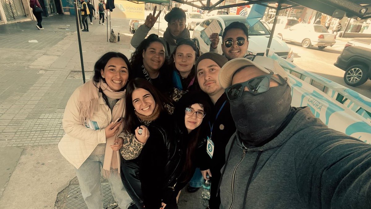 FrancoCanti's tweet photo. Y se fue una elección interna más! 
Con la conciencia tranquila de que dejamos todo por la @lista71 el @Herrerismo y @lauraraffo ahora a esperar los resultados!
A mi equipo @JovenesVN y @VNacional71 dámelos siempre ✌🏻 https://t.co/1RVdEcGFmu