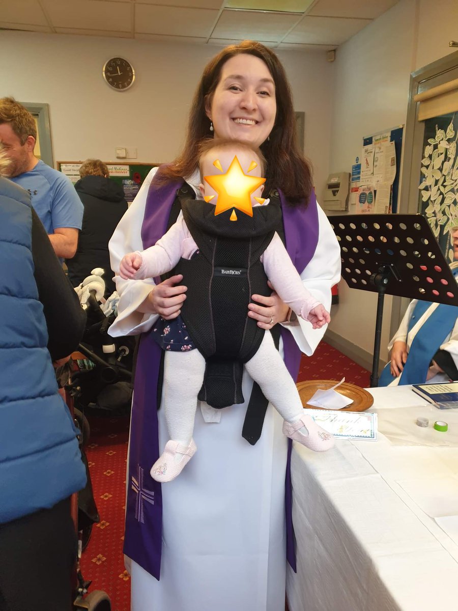 Poppy Thorpe (@revpoppythorpe) on Twitter photo #thisiswhatapriestlookslike #thisiswhatapriestlookslike