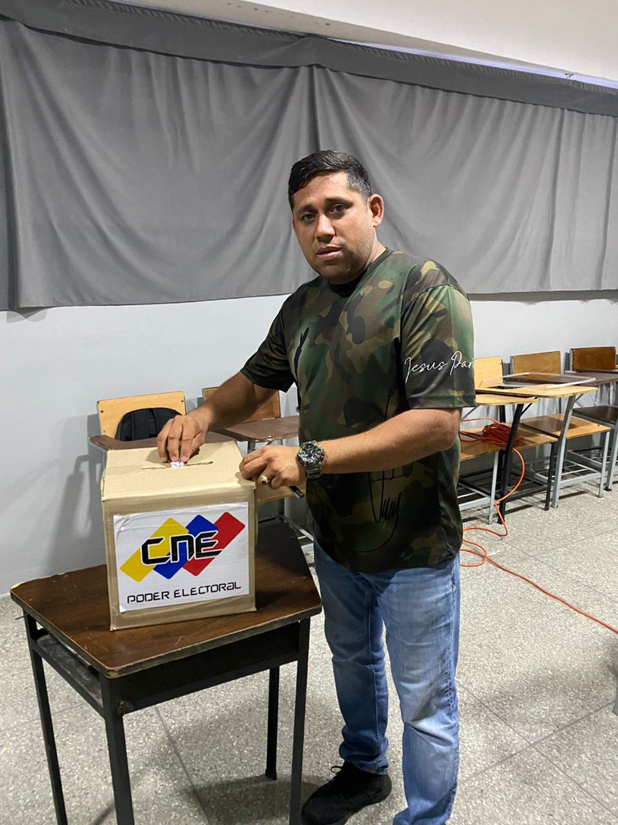 Ejerciendo mi derecho al voto en este simulacro rumbo al #28Jul 

¡En Carabobo nadie se rinde! 

#Carabobo #simulacroelectoral #Elecciones2024