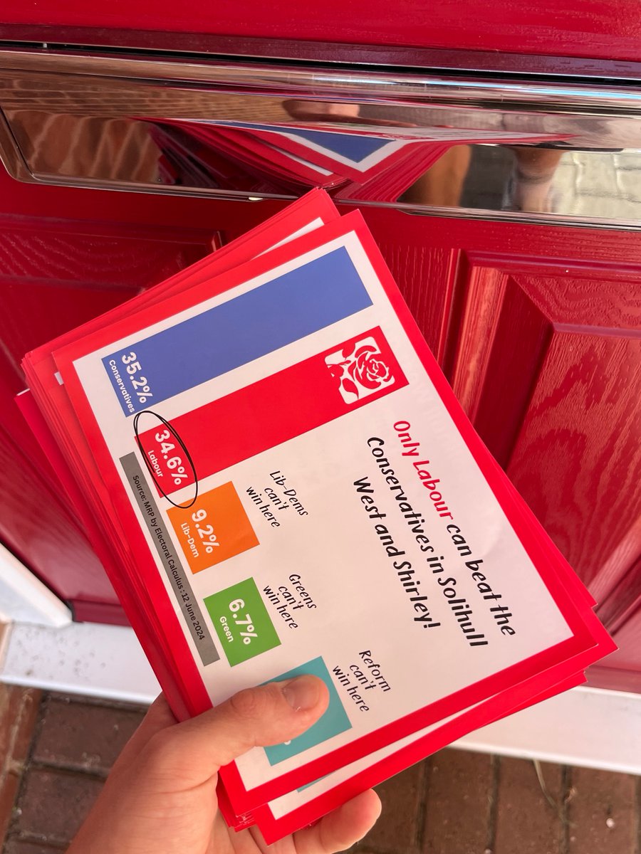 🌹Spreading the message in Solihull West and Shirley last night.

ONLY Labour can unseat the Tories here. Lib-Dems have come third before, and are polling fourth this time.

A vote for Deirdre Fox is a vote for change!

<a href="/Solihull_Labour/">Solihull & Meriden Labour Party</a>
