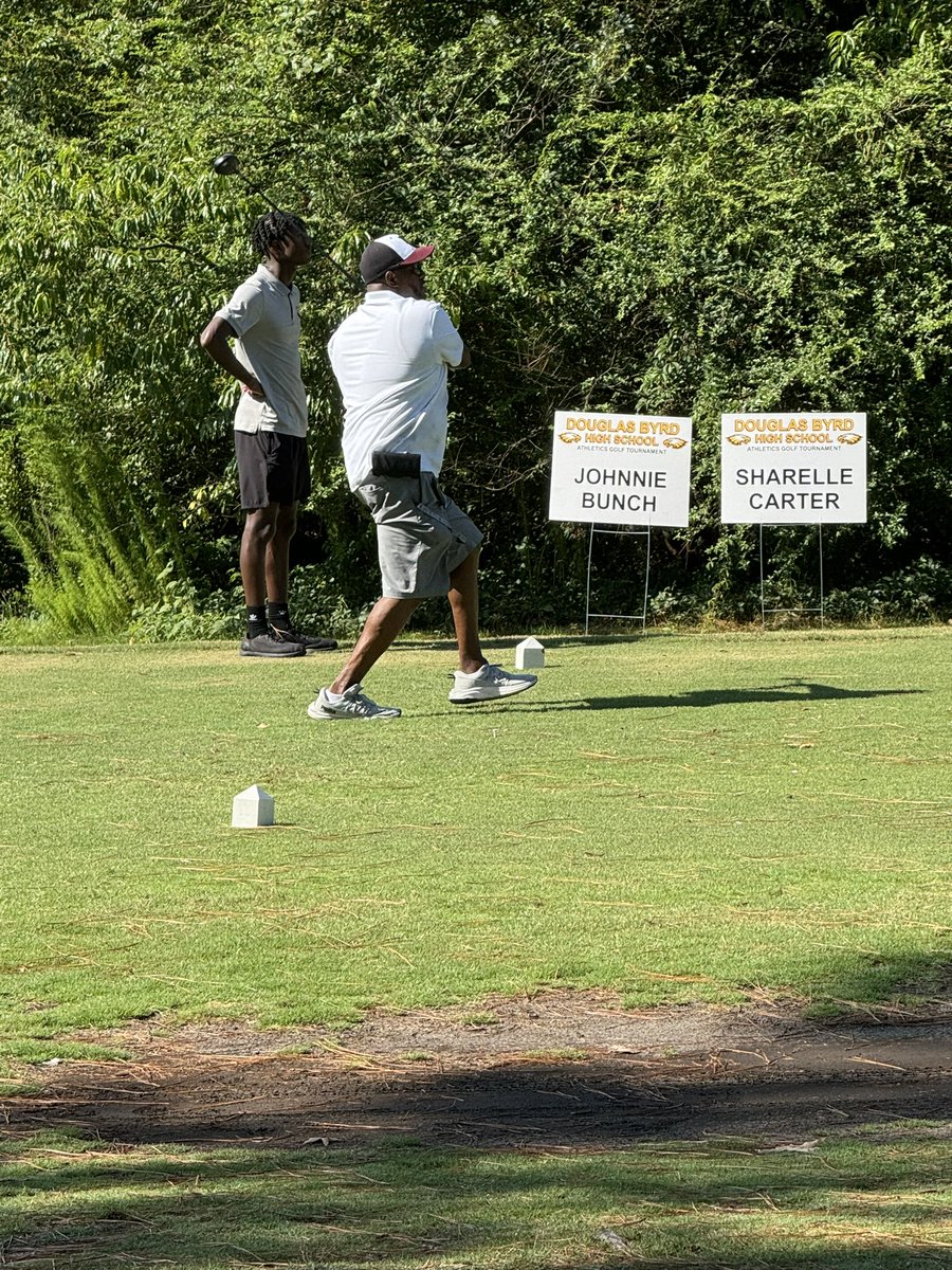 tanekaewilliams's tweet photo. Had an awesome time on the green yesterday with this team! Thank you to the organizers, sponsors, and golfers. #ProtecttheNest https://t.co/UzYF7szIi2