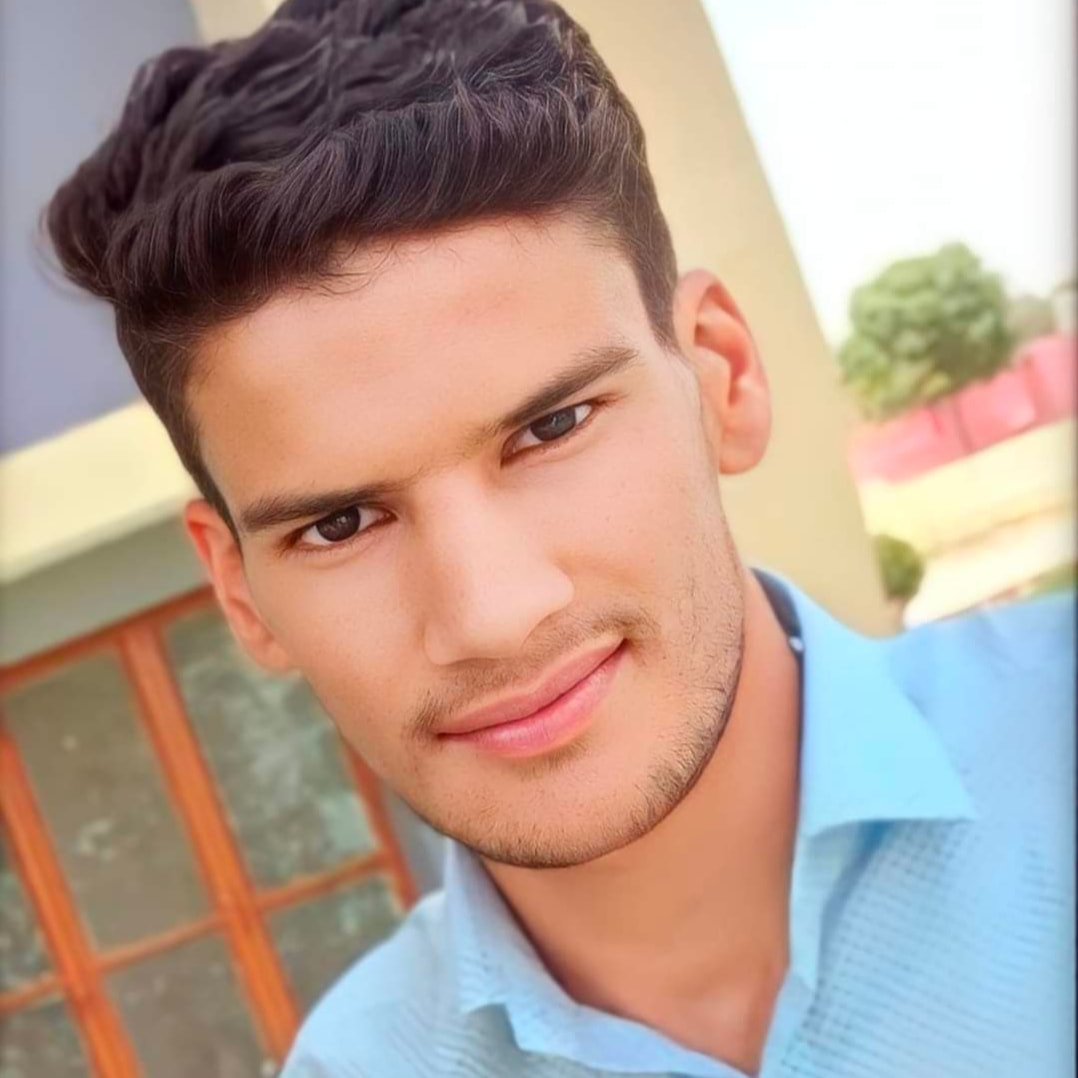 anujjaat23's tweet photo. मंजिल की तलाश में, सपनों का पीछा करता हूँ,
सफलता की ऊँचाई पे, आसमान का साथ पाता हूँ।
🎖️ Incredible Jaat. https://t.co/LL3ZfxaqaA