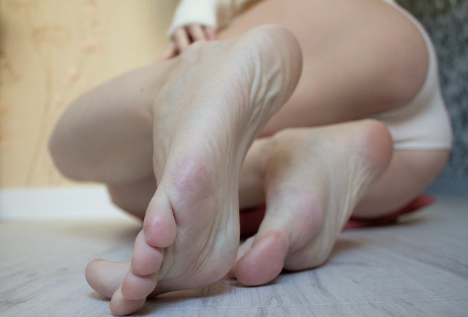 #feet #foot #footfetish #footjob #足フェチ #脚フェチ #美脚 #爪先 https://t.co/wbuoehUSHt<a href="/tag/feet"class="tags">#feet</a><a href="/tag/foot"class="tags">#foot</a><a href="/tag/footfetish"class="tags">#footfetish</a><a href="/tag/footjob"class="tags">#footjob</a><a href="/tag/%E8%B6%B3%E3%83%95%E3%82%A7%E3%83%81"class="tags">#足フェチ</a><a href="/tag/%E8%84%9A%E3%83%95%E3%82%A7%E3%83%81"class="tags">#脚フェチ</a><a href="/tag/%E7%BE%8E%E8%84%9A"class="tags">#美脚</a><a href="/tag/%E7%88%AA%E5%85%88"class="tags"><span>#爪先</span></a>