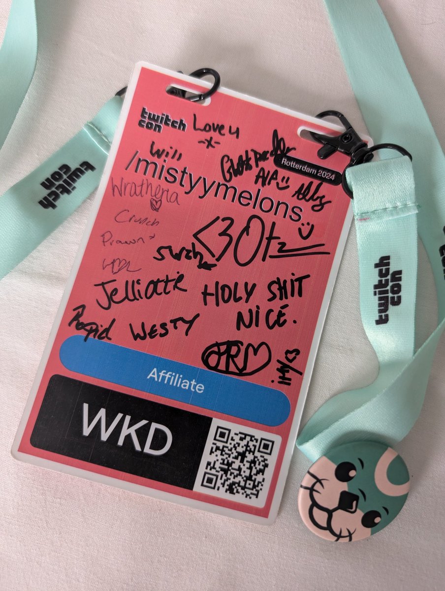 MistyyMelons tweet media