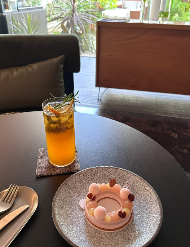 Share some beautiful photos. Delicious food.
