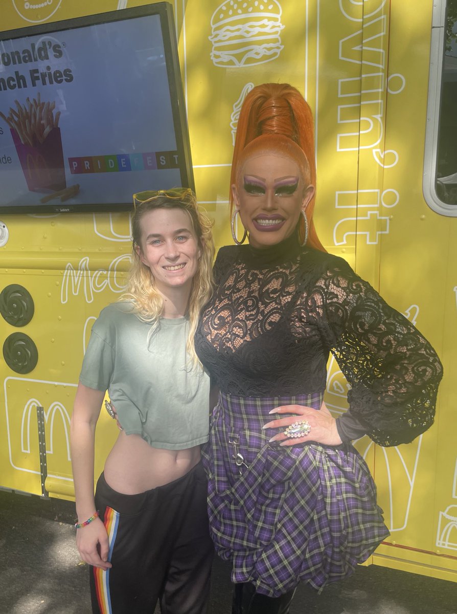 se1estial's tweet image. happy pride!!! it was so cool meeting morgan i loved drag race since such a young age! @morganmcmichael