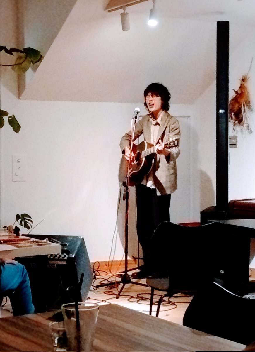 hosilove's tweet photo. 6月30日
富山市中央通りにある
カフェ ツナグにての
《迫水秀樹Live》
無事終了しました！

これも足元の悪い中、お越しくださいました皆様のおかげだと
思っております。
本当にありがとうございました🙇

再び迫水さんにお会い���ることができて嬉しかったです🎶

#迫水秀樹Live　#カフェツナグ https://t.co/LwvcnskSRe