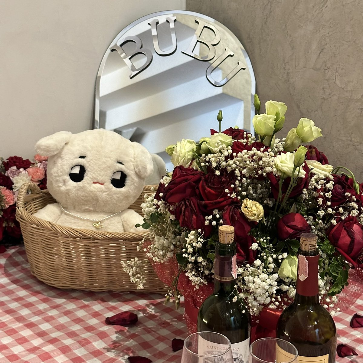 Luvs_Myboo's tweet photo. ₊˚⊹♡——— ✮ ———♡⊹˚₊
#extraordinaryTY
#HAPPYTAEYONGDAY https://t.co/EoMbCQB9Oq