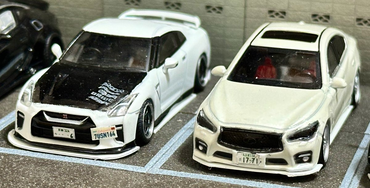 YO7VOW3kqbUSpZY's tweet photo. GTRとSKYLINE
どっちが好き?
#GTR #SKYLINE #NISSAN #164scale #164scalecustom #ミニカー #ミニカーカスタム #京商 #おすすめ #車好きと繋がりたい https://t.co/ZMNcpX98fl