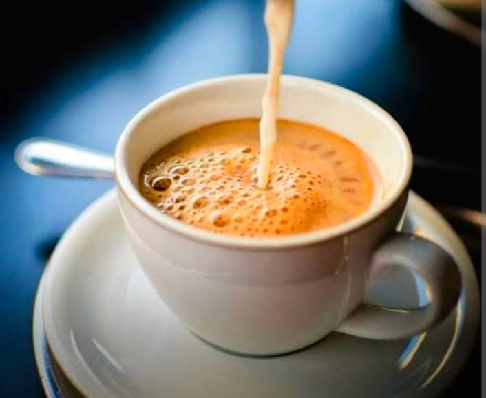 بابے ہوراں کہیا پترا چاء پیا
تے میں چاء لے کے آیا
اک چَھلکا وجا
تھوڑی جئی چاء ڈُلھ گئی
میں کہیا۔۔۔
بزرگو! معافی چاہنا جی!!
چاہ ڈلھ گئی اے
کہن لگے۔۔۔
 نہ نہ جھلیا!!!
ایس کم دی
معافی نئیں منگی دی
جتھے چاہ ہووے نا 
اوتھے۔۔۔
 اپنا نشان بھی چھوڑ جاتی ہے