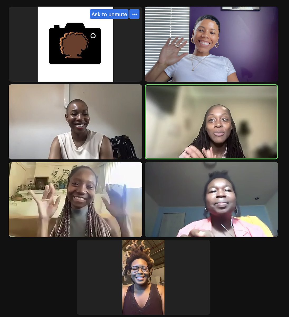 Wrapped up day 3 with a group panel. We talked about what it’s like to balance the pursuit of a photography career &amp; 9-5’s, school, families, everything!

Thank you Ruhamaiah, Natalye, Ivana, Benicia, &amp; Ka’Vozia 🖤