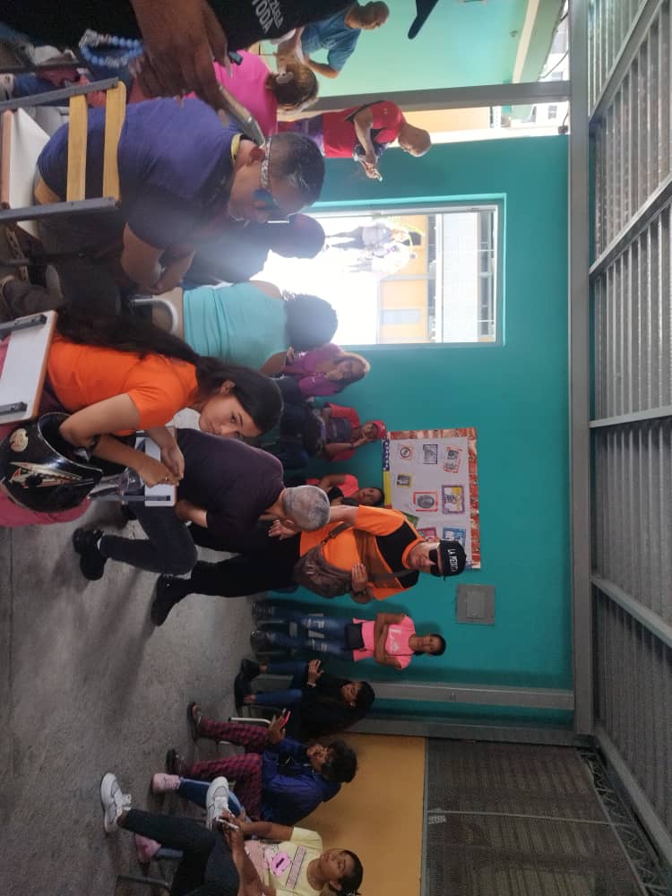 ALEXANDRA SEIJAS. UPTAMCA. PRESENTE Y SIEMPRE CONSECUENTE CON LA CLASE TRABAJADORA UNIVERSITARIA 
#SimulacroMaquinariaPerfecta 
#SimulacroPorLaPaz 
<a href="/cbolivariana/">Central Bolivariana CBST</a> 
<a href="/FtuvOficialVe/">Federación FTUV</a> 
<a href="/MPPEU_Ve/">MPPEU_Ve</a> 
<a href="/NicolasMaduro/">Nicolás Maduro</a>