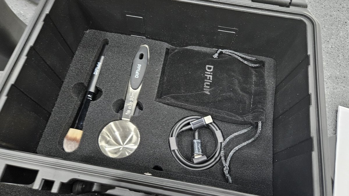 AppleMint_Kr's tweet photo. New Gear!
Agtron測定機能もありますが、私が必要な機能は粉砕度測定機能。
各グラインダーのコンディションを簡単に管理できます。 
より数値的に正確な教育も可能です。

#コーヒー #珈琲 #コーヒーのある暮らし #DiFluid https://t.co/HnV4TTYN8V