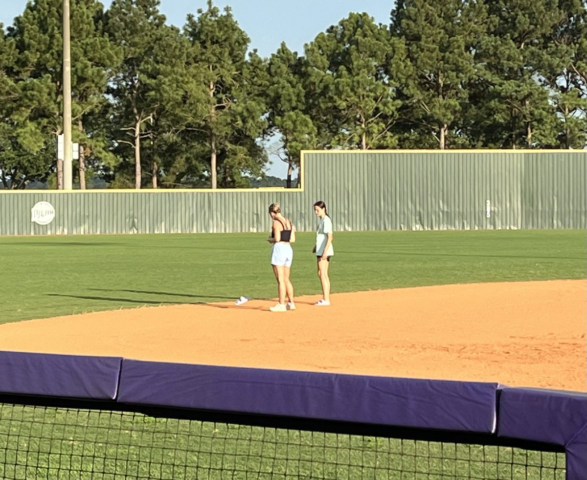 CoachJeffWillis's tweet photo. This really got to me today!

The girls wanted to go to the field for one last time as this has been a weekly tradition for 17 years. We have grown up as a family here. Then we ran into our secret weapon @SittigYogi praying at home plate &amp; then got to see the last pitch. #DDCS https://t.co/td1lLYD2en