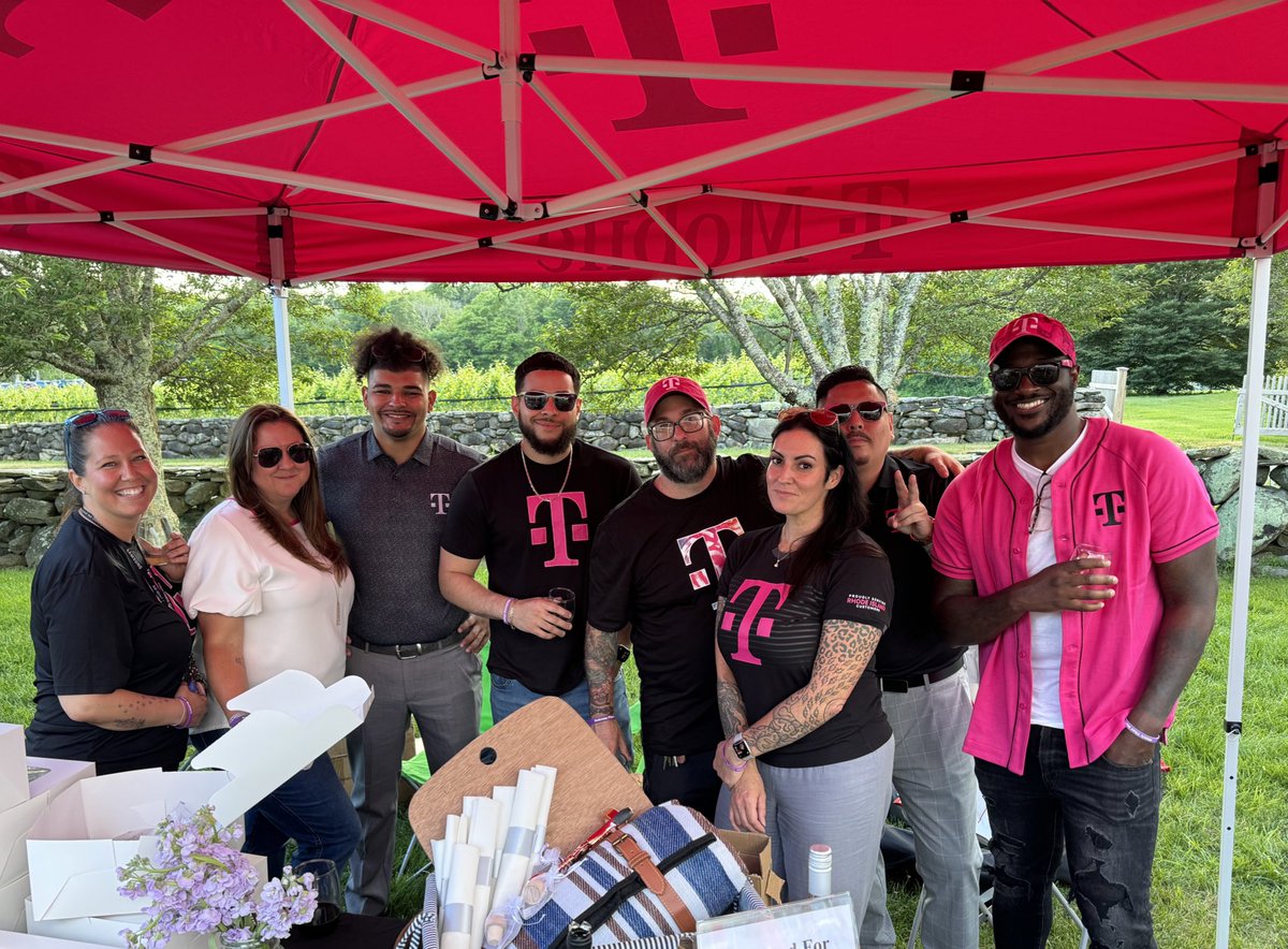 Tanya Hangos tweet media