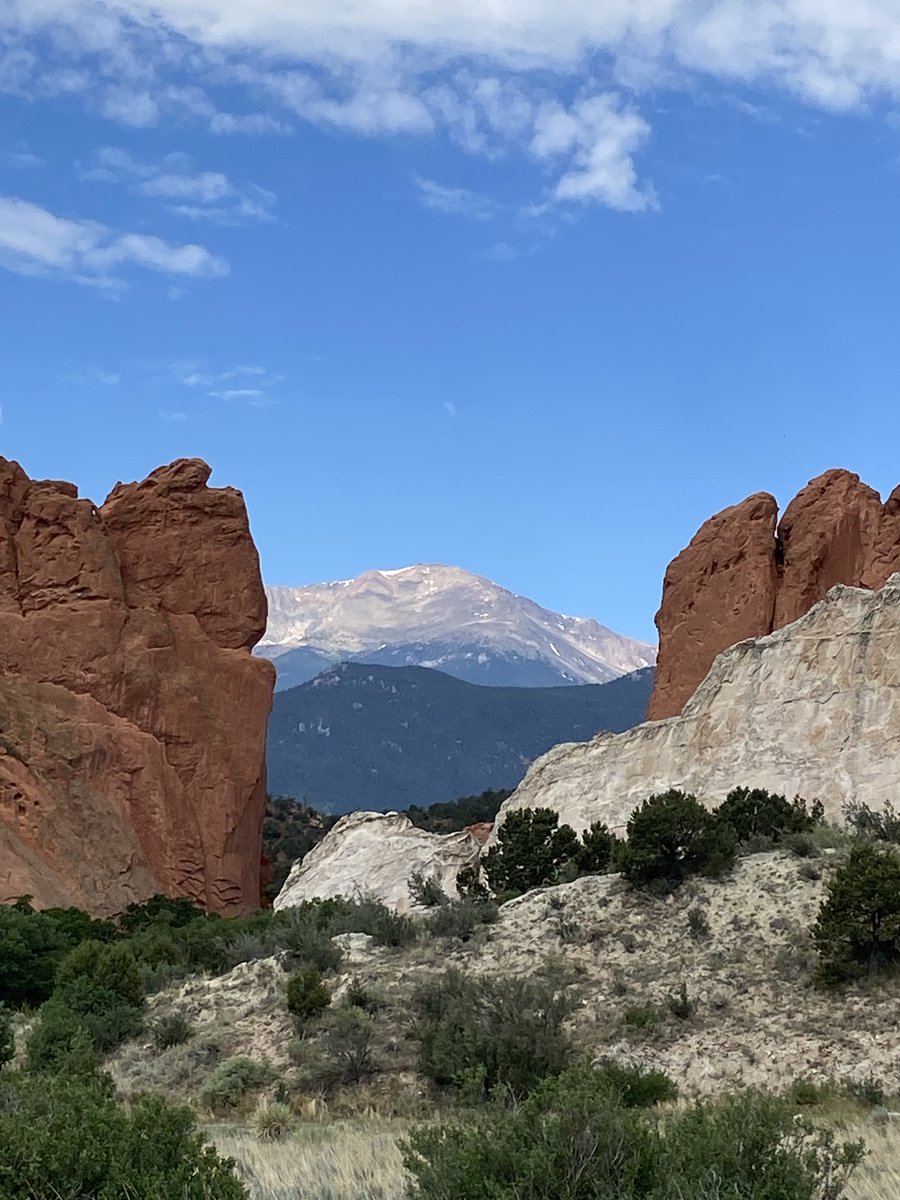 thejoemungo's tweet image. “Just be grateful!” is a problem.

It’s empty.
It’s forceful.
It oversimplifies.
 
I’ve done my Daily Gratitude Practice for 15 years.

Here’s my 2-minute Practice in 5 steps:

━━━━━━━━━
1. Make the Time
━━━━━━━━━

If you want to be intentional with your…